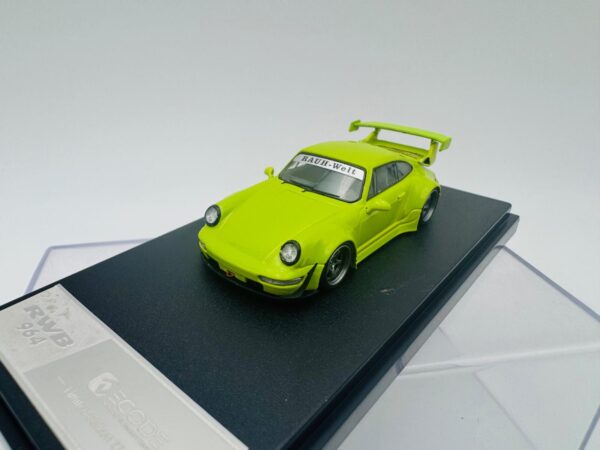DECODE 1:64 PORSCHE RWB 993 ACID GREEN – Bild 2