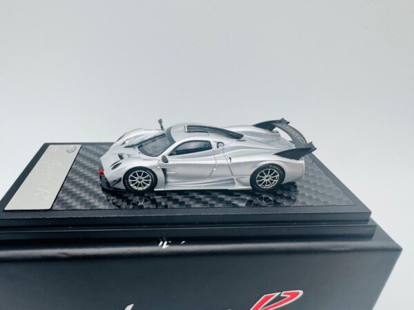 LCD 1:64 PAGANI HUAIRA R SILVER - Imagen 2