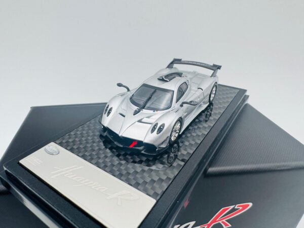 LCD 1:64 PAGANI HUAIRA R SILVER - Imagen 3