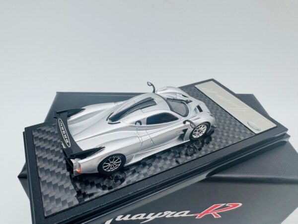 LCD 1:64 PAGANI HUAIRA R SILVER - Imagen 5