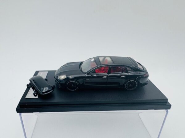 RHINO MODEL 1:64 PORSCHE PANAMERA BLACK - Imagen 2