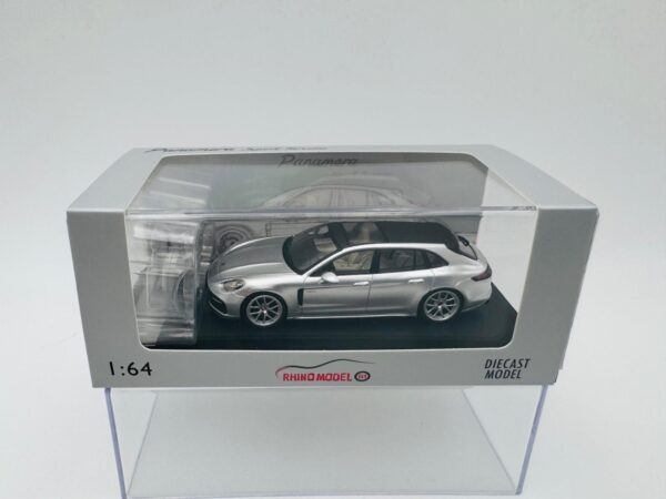 RHINO MODEL 1:64 PORSCHE PANAMERA SILVER