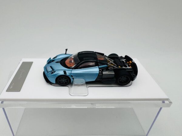 HKM 1:64 PAGANI HUAIRA COUPE ICE BLUE - Imagen 2