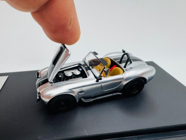 HONE MODEL 1:64 SHELBY 427 SILVER - Imagen 2