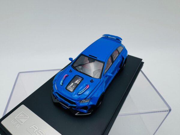 DCM 1:64 AUDI RS6 SILVER BLUE - Imagen 5