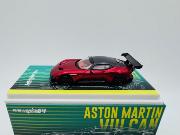FINE WORKS64 1:64 ASTON MARTIN VULCAN RED - Imagen 2