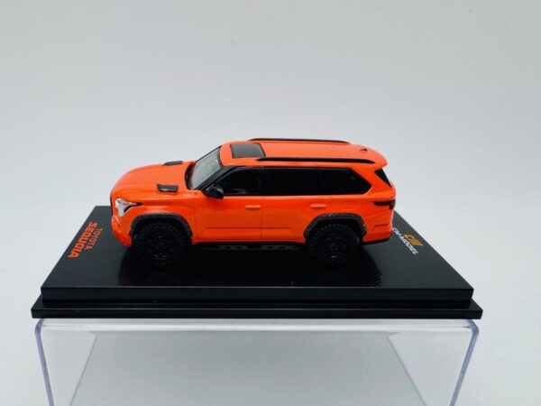 CM MODEL 1:64 TOYOTA SEQUOIA ORANGE - Imagen 2