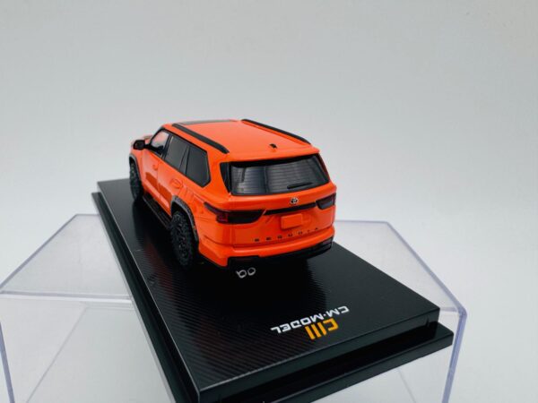 CM MODEL 1:64 TOYOTA SEQUOIA ORANGE - Imagen 4