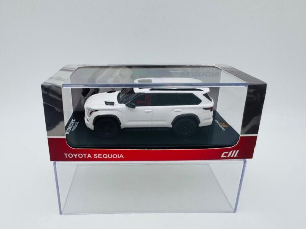 CM MODEL 1:64 TOYOTA SEQUOIA PEARL WHITE