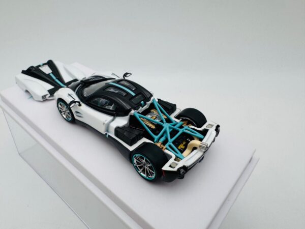 CM MODEL 1:64 PAGANI UTOPIA PEARL WHITE - Imagen 6