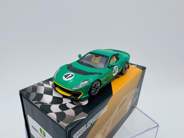 TOC 1:64 FERRARI 812 COMPETIZIONE GREEN - Imagen 2