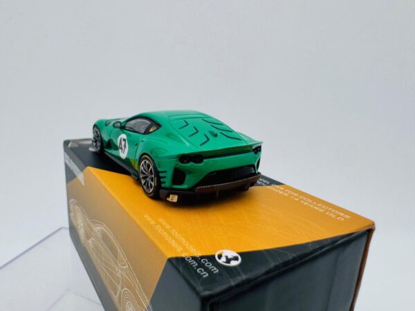 TOC 1:64 FERRARI 812 COMPETIZIONE GREEN - Imagen 3