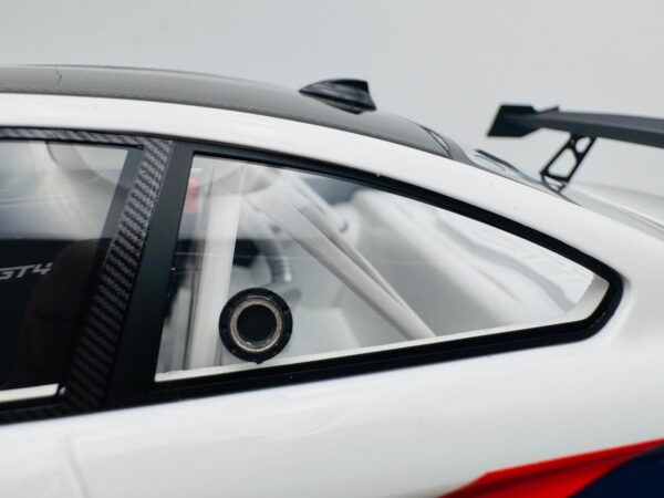 CARS LOUNGE 1:18  BMW M4 GTA UNIDAD 6 DE 9 - Imagen 6