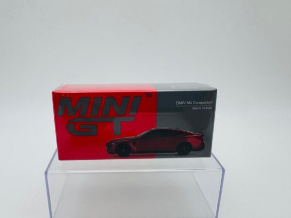MINI GT 1:64 BMW M4 COMPETITION SAKHIR ORANGE  NOVEDAD