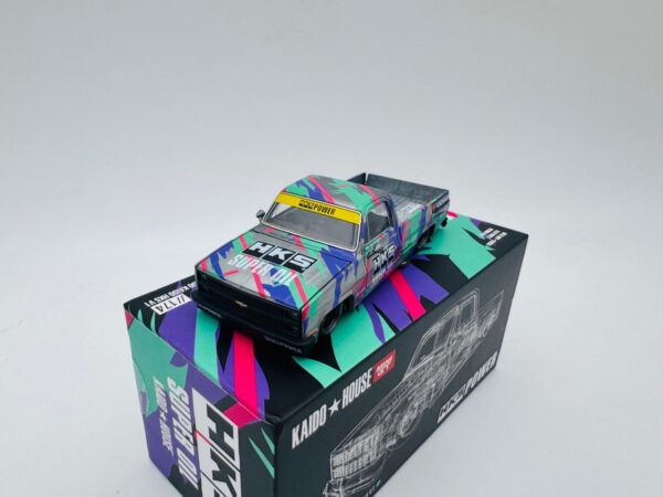 MINI GT 1:64 CHEVROLET SILVERADO KAIDO HKS V1 174  CHASE  NOVEDAD - Imagen 2