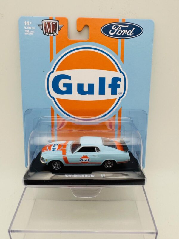 M2 MACHINES 1:64 FORD MUSTANG BOSS 302 GULF