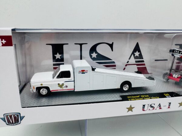 M2 MACHINES 1:64 CHEVROLET C30 TRUCK AND CAMARO - Imagen 2