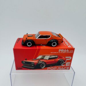 POP RACE 1:64 NISSAN SKYLINE GTR V8 DRIFT KENMERI