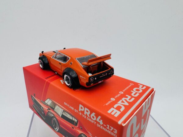 POP RACE 1:64 NISSAN SKYLINE GTR V8 DRIFT KENMERI - Imagen 4