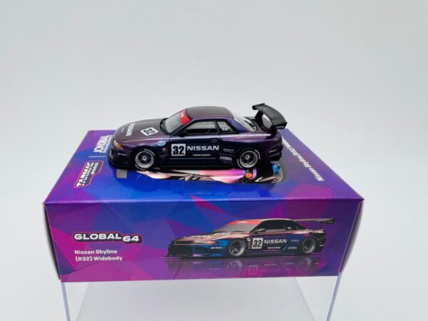 TARMAC WORKS 1:64 NISSAN SKYLINE R32 JONSIBAL
