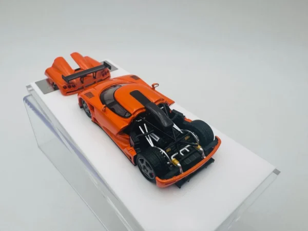 AUTOBOTS 1:64 KOENIGSEGG CCGT ORANGE - Imagen 3