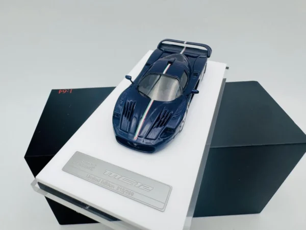 YM MODEL 1:64 MASERATI MC12 STRADALE BLUE CARBON - Imagen 4