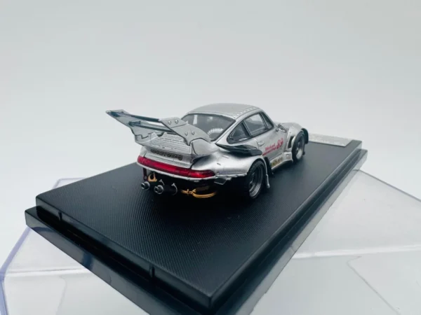 STREET WEAPON 1:64 PORCHE RWB 993 HEAVENLY HIGHER TAIL – Image 4