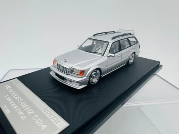 MORTAL 1:64 MERCEDES S124 EVO 2 SILVER - Imagen 3