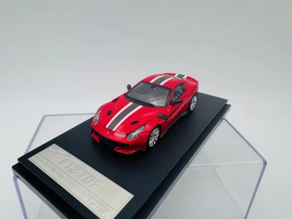 STANCE HUNTER 1:64 FERRARI F12 TDF - Imagen 4