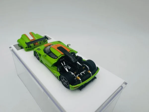 AUTOBOTS 1:64 KOENIGSEGG CCGT GREEN - Imagen 6