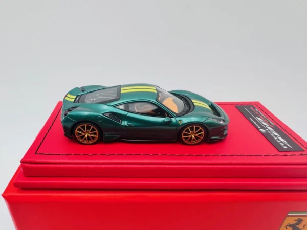 ROTATING WHEEL 1:64 FERRARI 488 PISTA GREEN