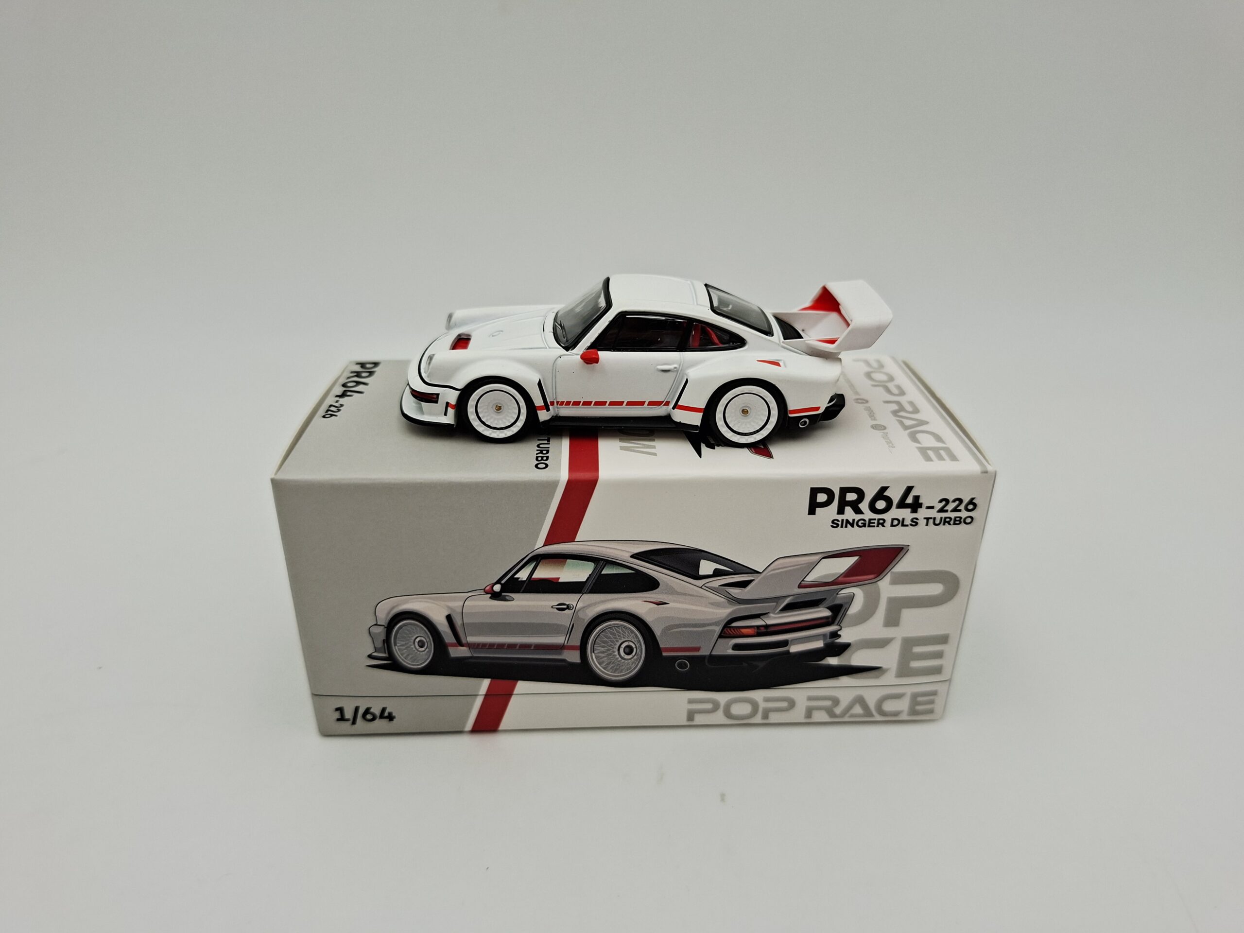POP RACE 1:64 PORSCHE SINGER DLS TURBO WHITE NOVEDAD