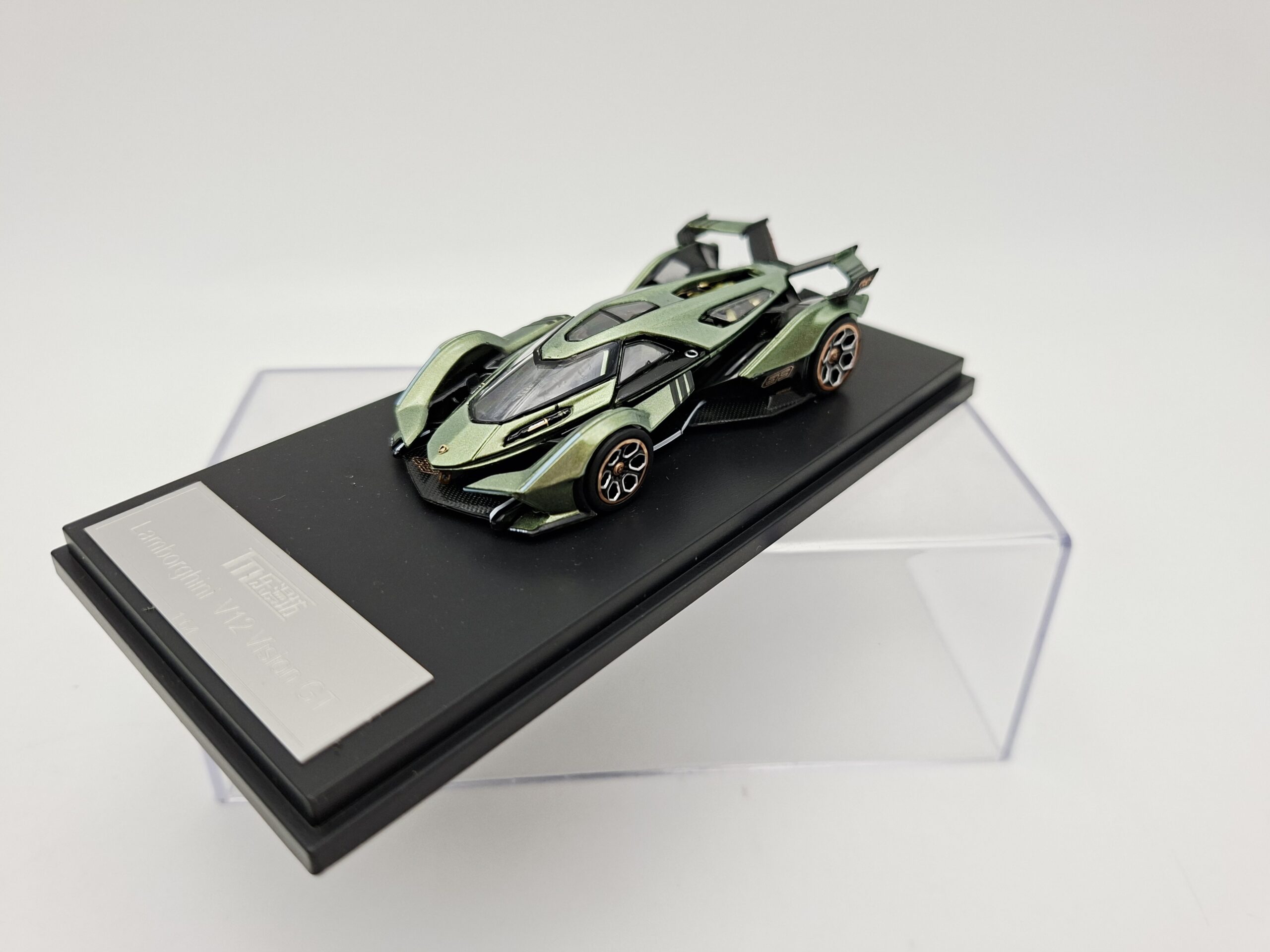 LMF 1:64 LAMBORGHINI V12 VGT