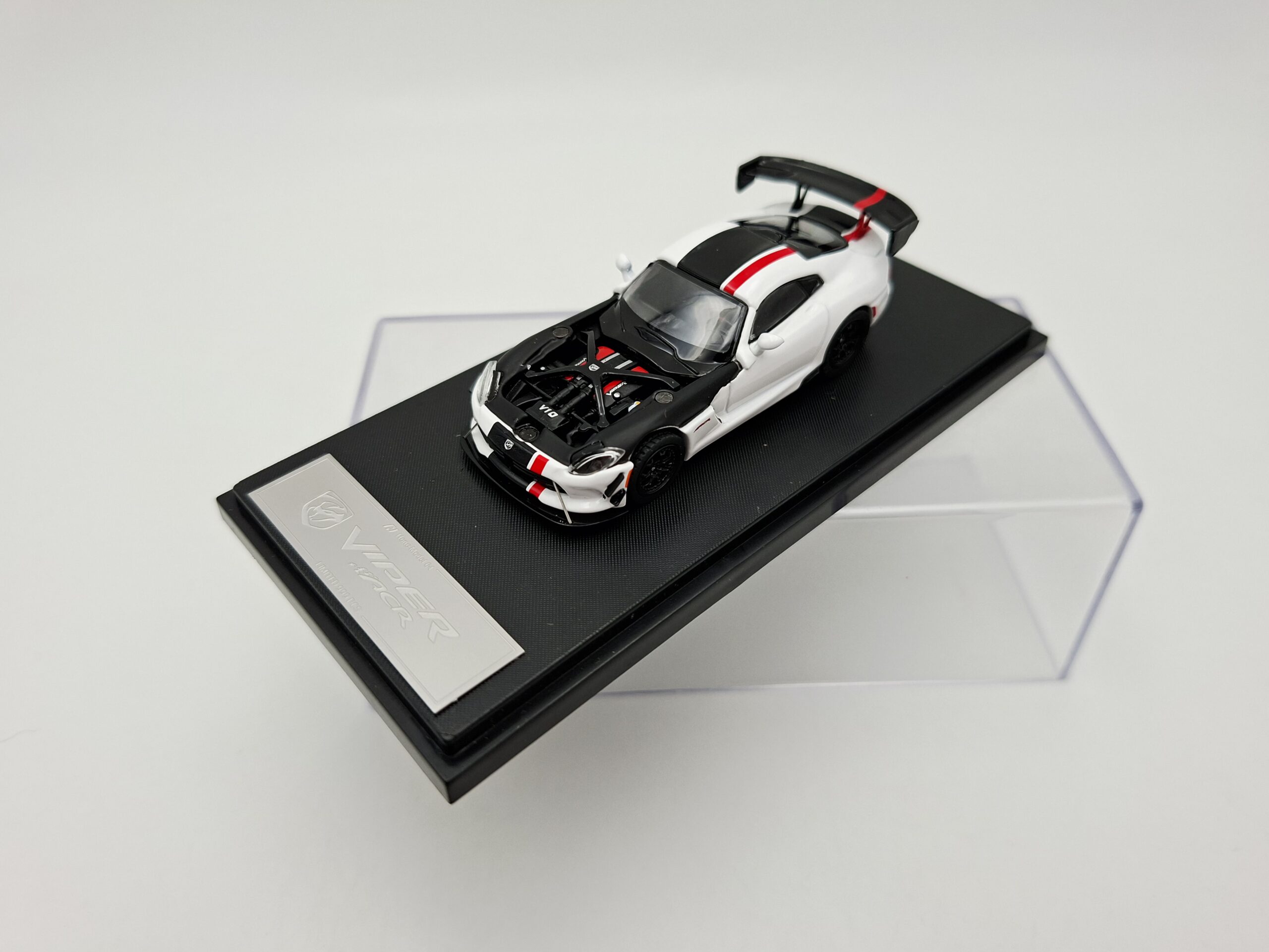 HONE MODEL 1:64 DODGE VIPER ACR WHITE NOVEDAD - Image 2