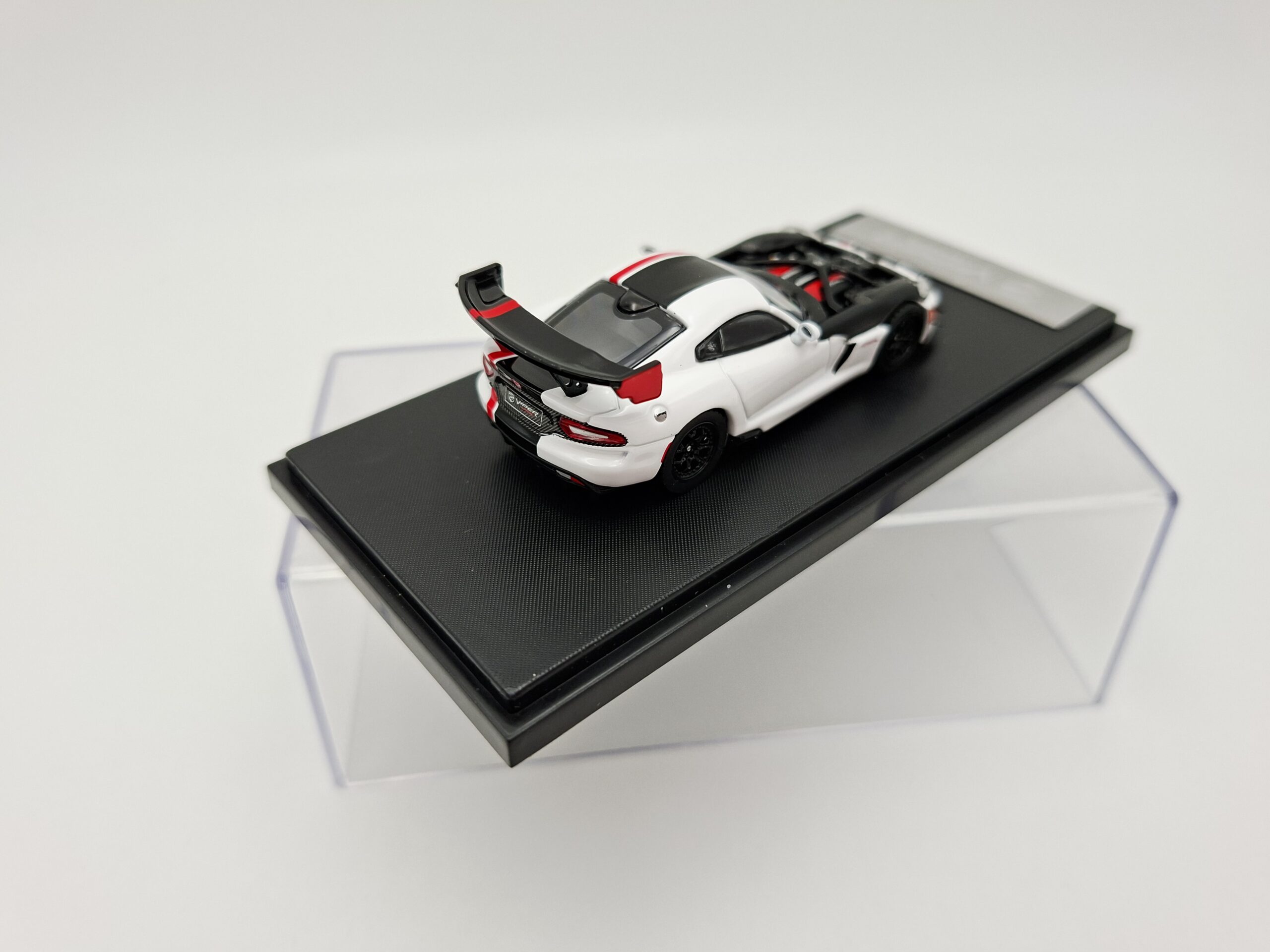 HONE MODEL 1:64 DODGE VIPER ACR WHITE NOVEDAD - Image 3