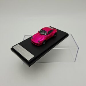 STREET WEAPON 1:64 PORSCHE GUNTHER WERKS FLASH PINK COUPE  NOVEDAD