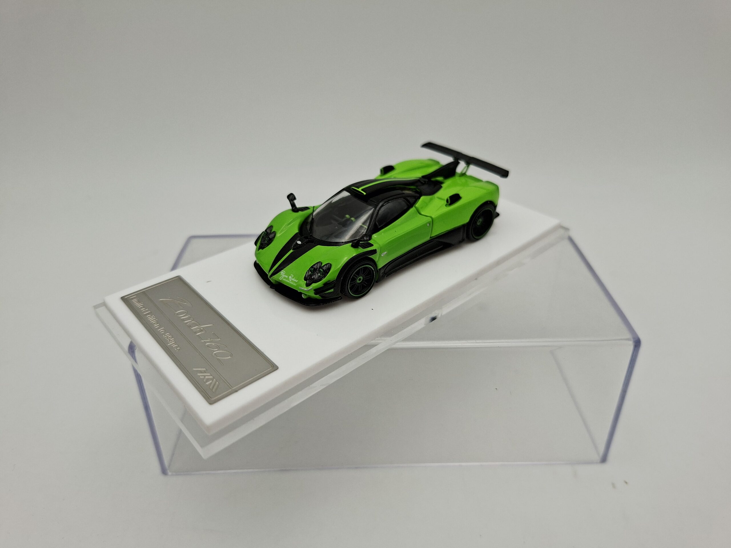 HKM 1:64 PAGANI ZONDA 760 HARDTOP APPLE GREEN NOVEDAD