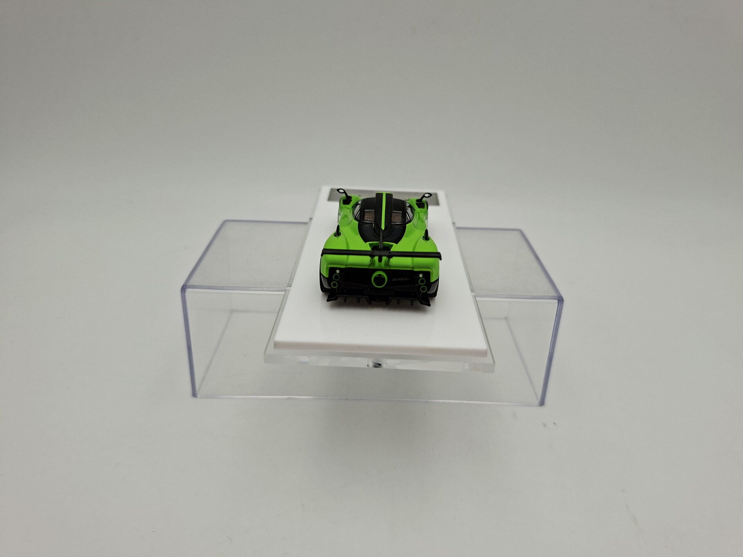 HKM 1:64 PAGANI ZONDA 760 HARDTOP APPLE GREEN NOVEDAD - Image 6
