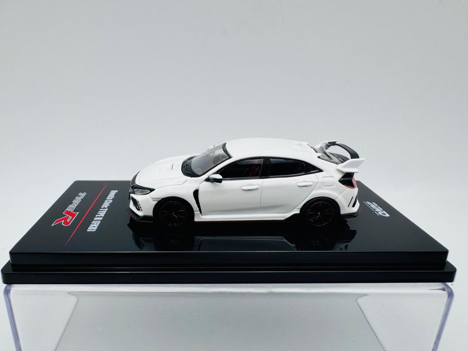 INNO MODELS 1:64 HONDA CIVIC TYPE R FK8 WHITE - Image 2