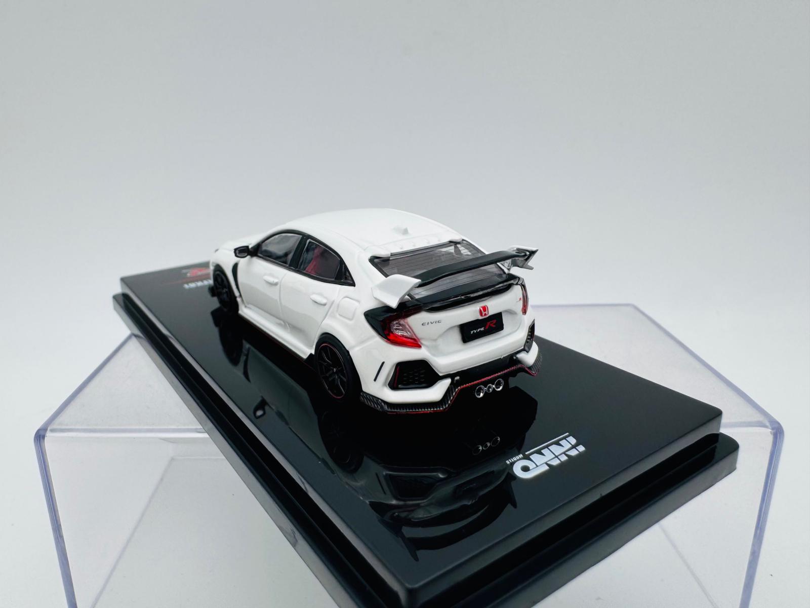 INNO MODELS 1:64 HONDA CIVIC TYPE R FK8 WHITE - Image 4
