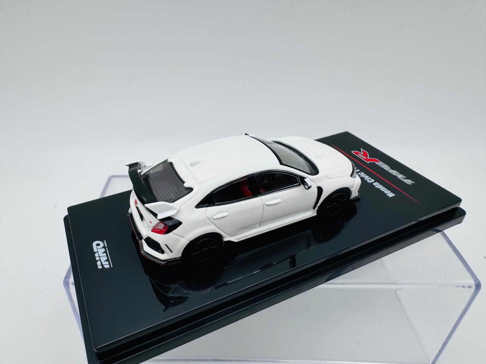 INNO MODELS 1:64 HONDA CIVIC TYPE R FK8 WHITE - Image 5