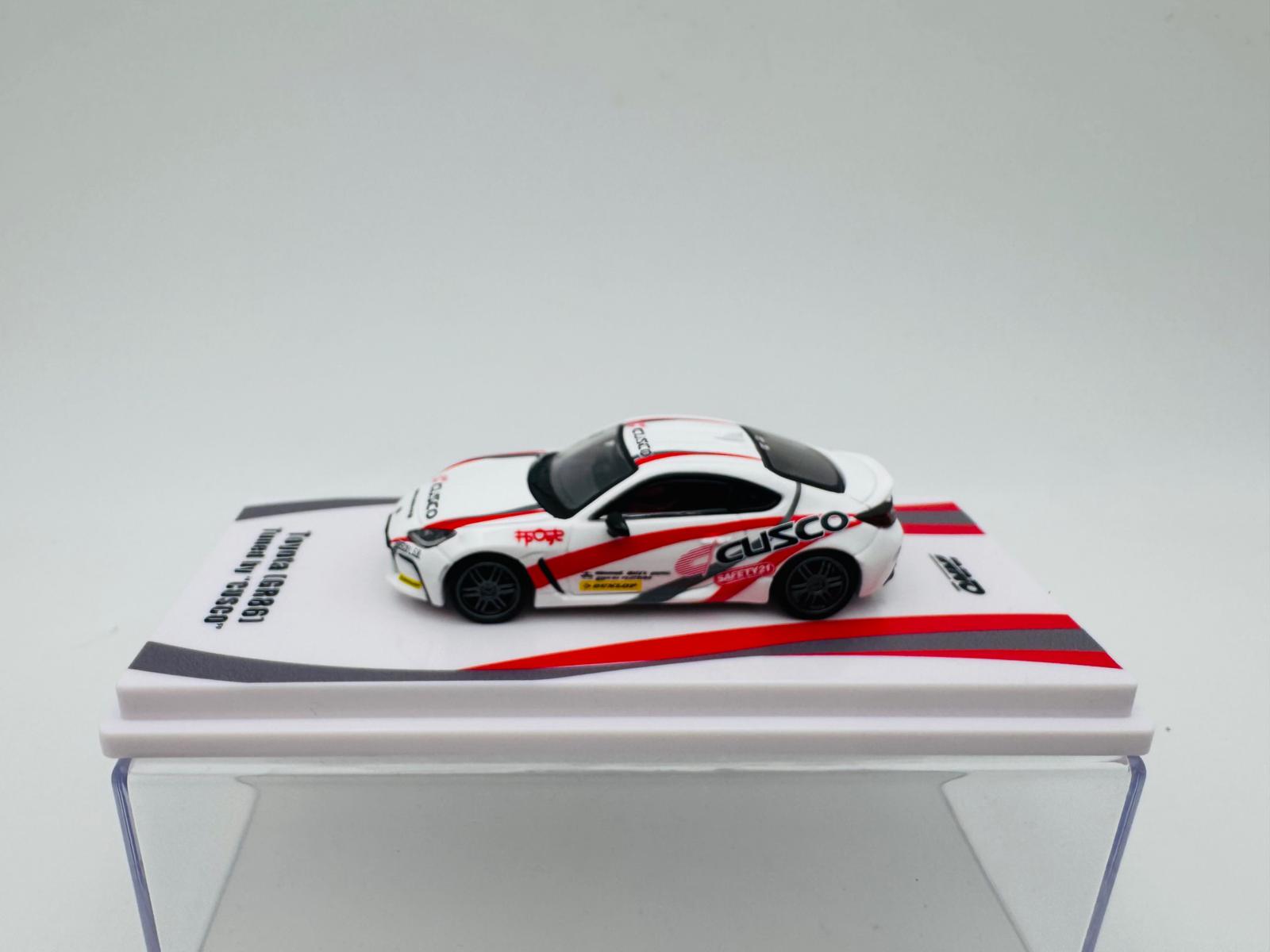 INNO MODELS 1:64 TOYOTA GR86 TUNED BY CUSCO - Image 2