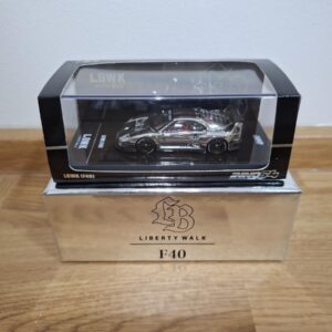 INNO MODELS 1:64 FERRARI F40 LBWK CROMADO