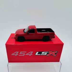 PARA64 1:64 CHEVROLET SILVERADO RED