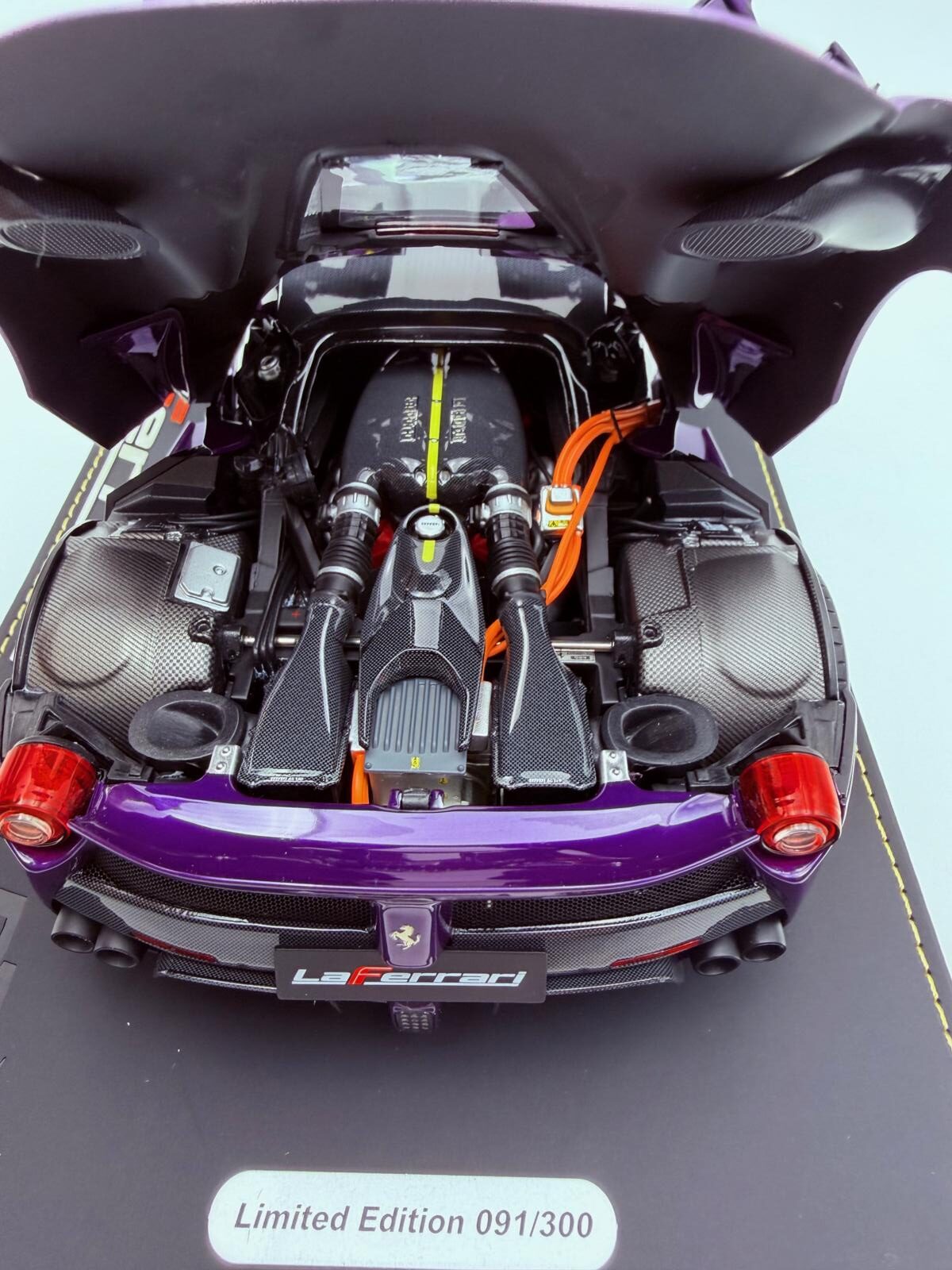 BBR 1:18 FERRARI LAFERRARI PURPLE DUBAI VIOLA VIO - Imagen 10