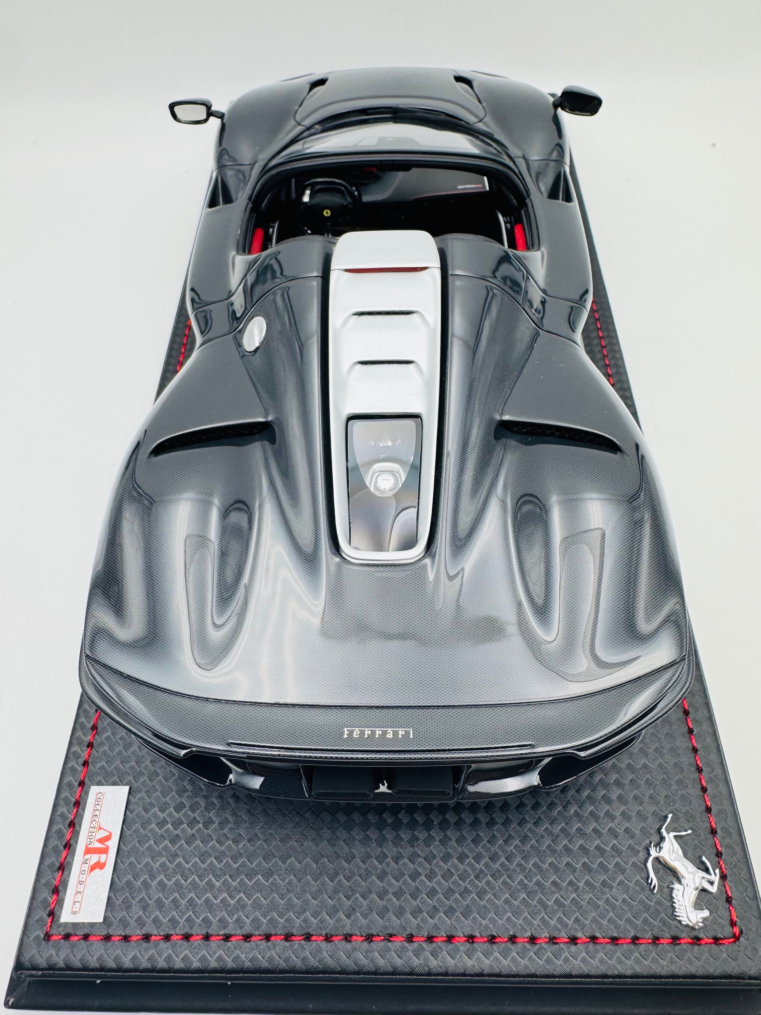 MR 1:18 FERRARI DAYTONA SP3 FULL CARBON - Image 10