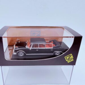 DCM 1:64 MERCEDES PULLMAN 600