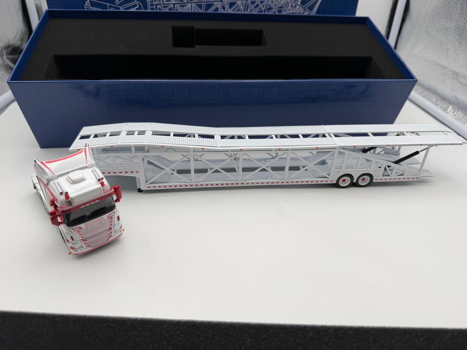 FLAME MODEL 1:64 SCANIA TRANSPORTE DE COCHES BLANCO