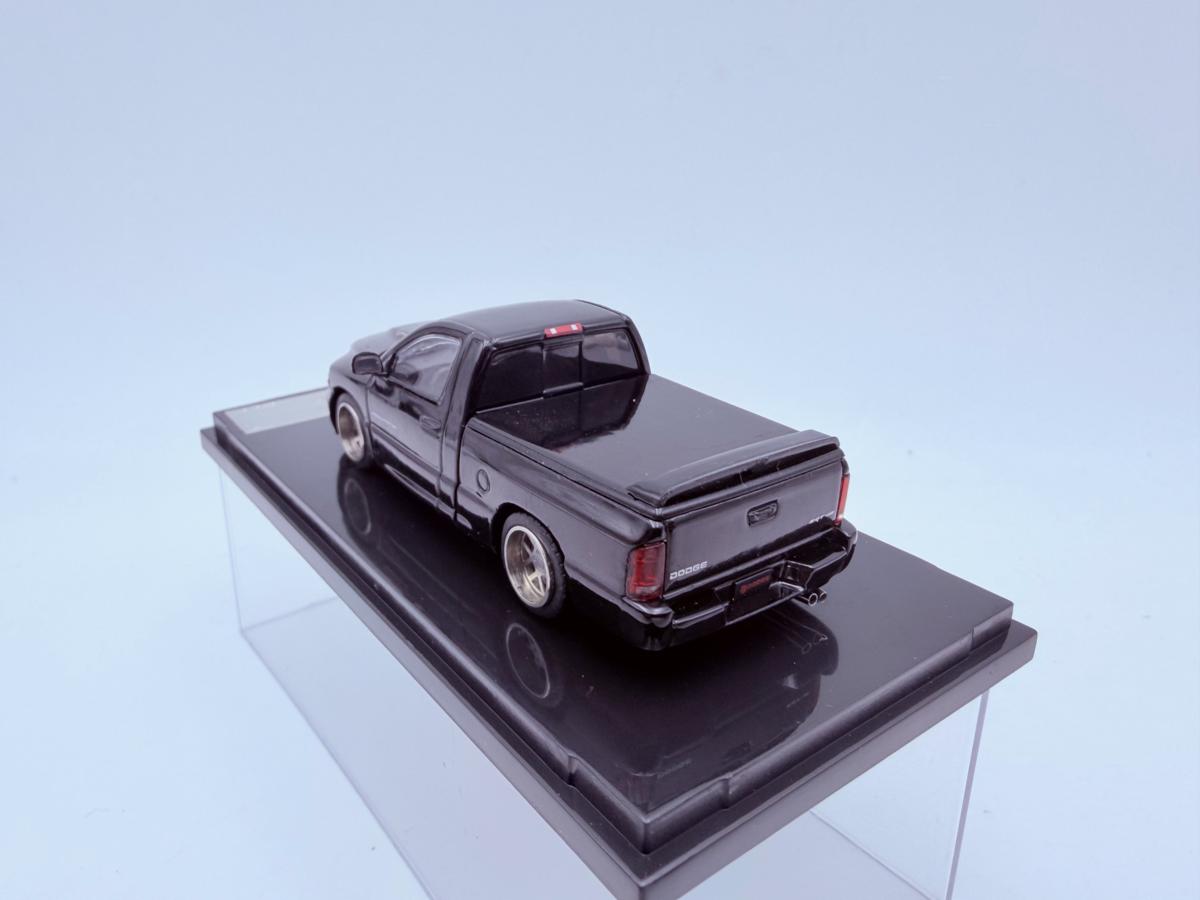SHOOM64 1:64 DODGE RAM SRT-10 BLACK - Imagen 3