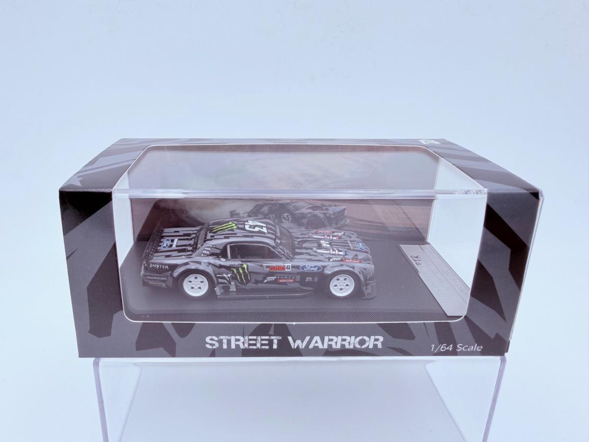 STREET WEAPON 1:64 FORD MUSTANG HOONICORN 1965 - Imagen 2